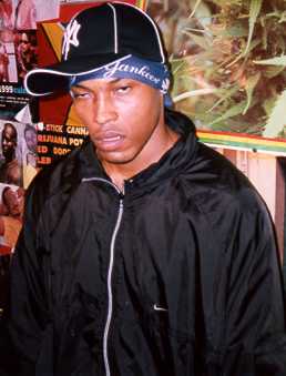 Sticky Fingaz (formerly of Onxy) at House of Nubian 10/2000